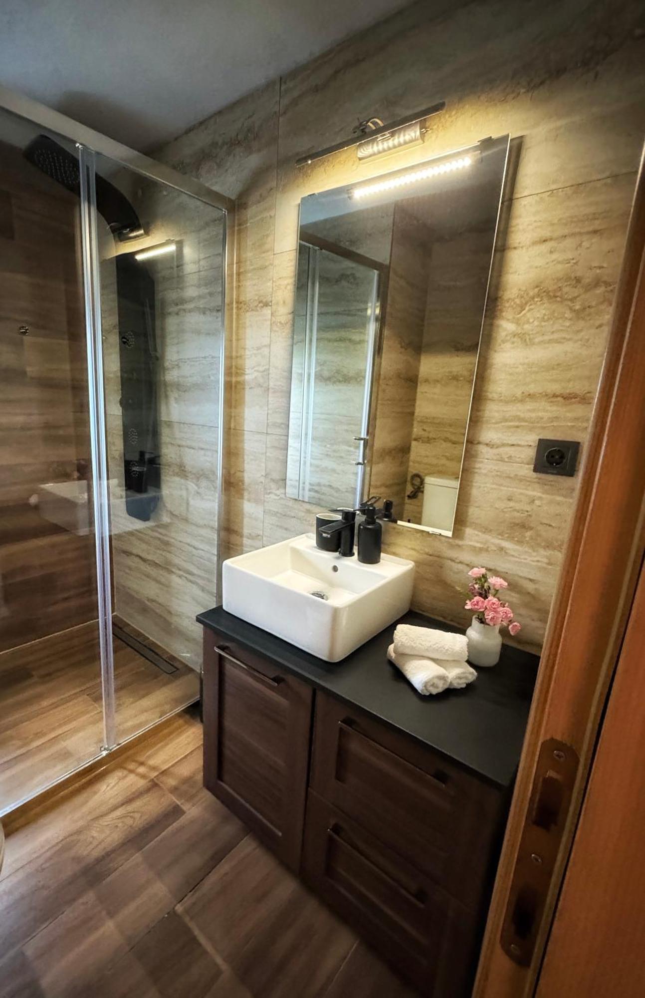 GomirjeZoe Luxury House别墅 外观 照片