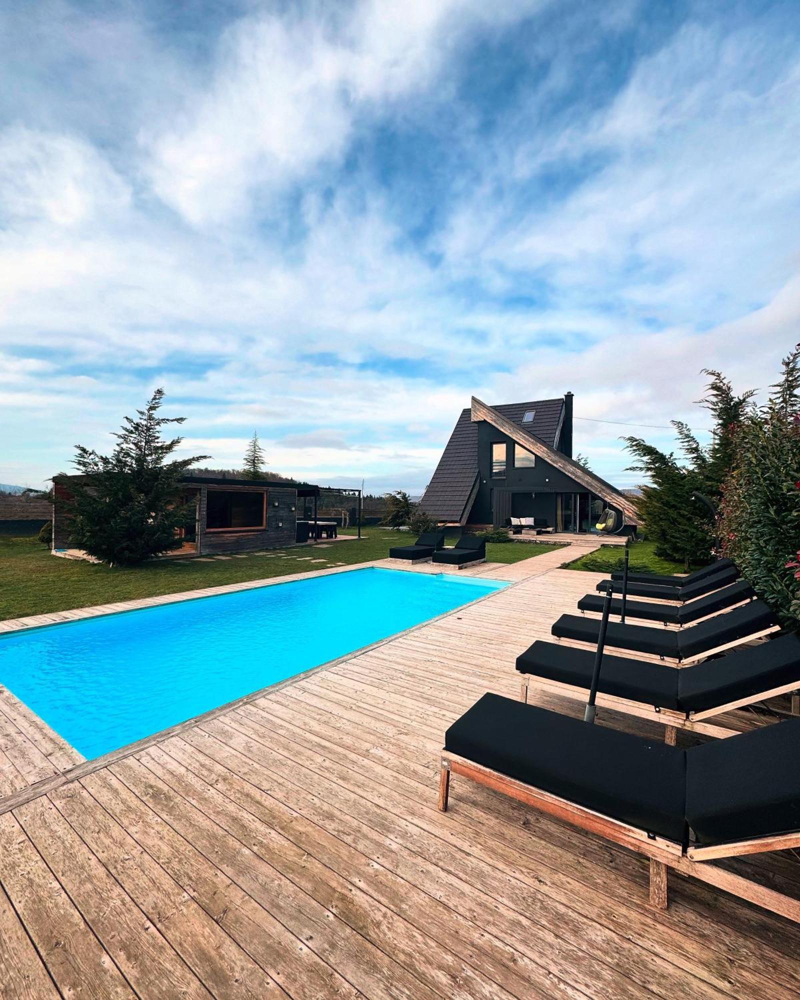 GomirjeZoe Luxury House别墅 外观 照片