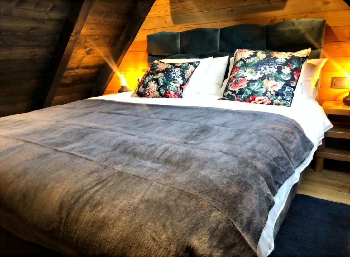GomirjeZoe Luxury House别墅 外观 照片